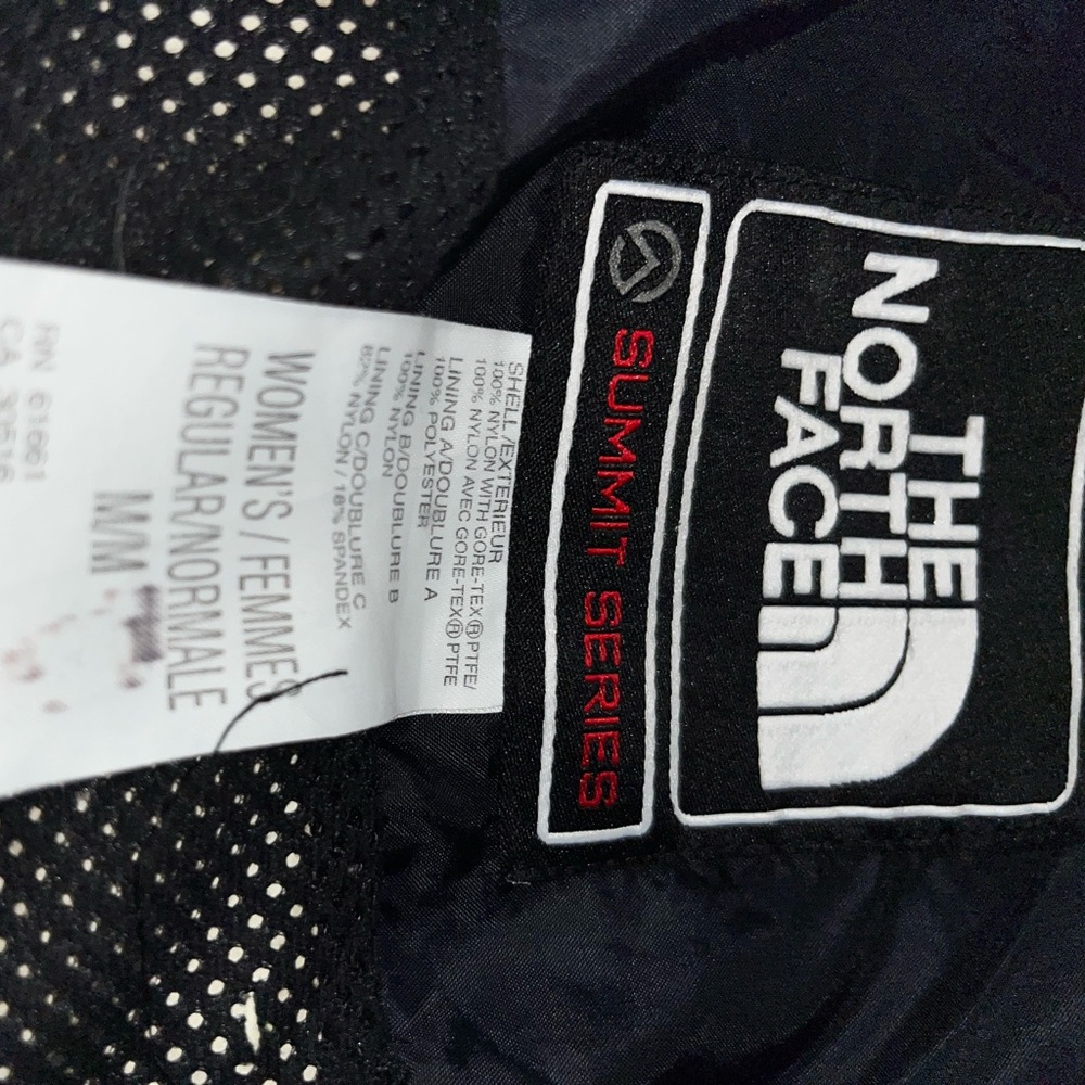 Women’s medium north face jacket with hood